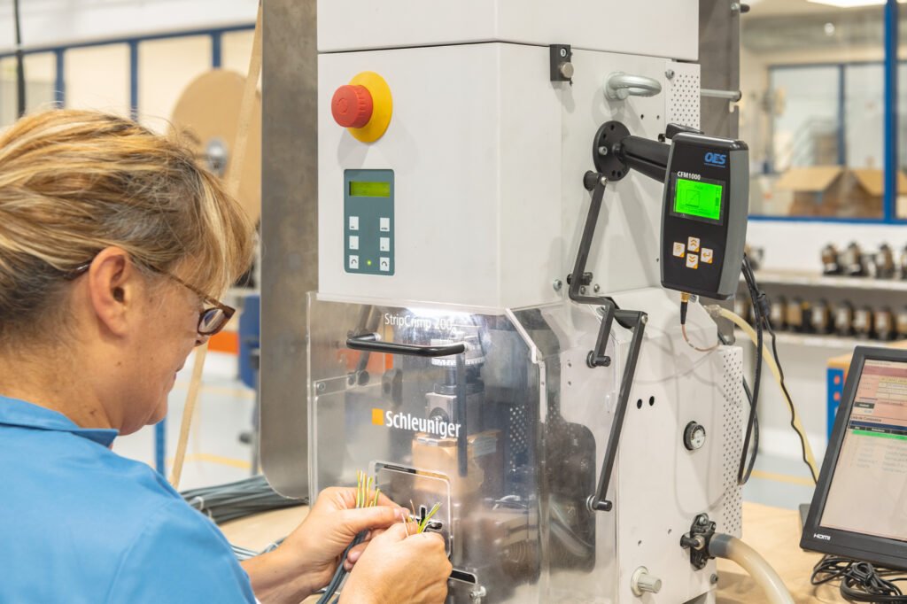 Serviços - Produção de cablagens eléctricas