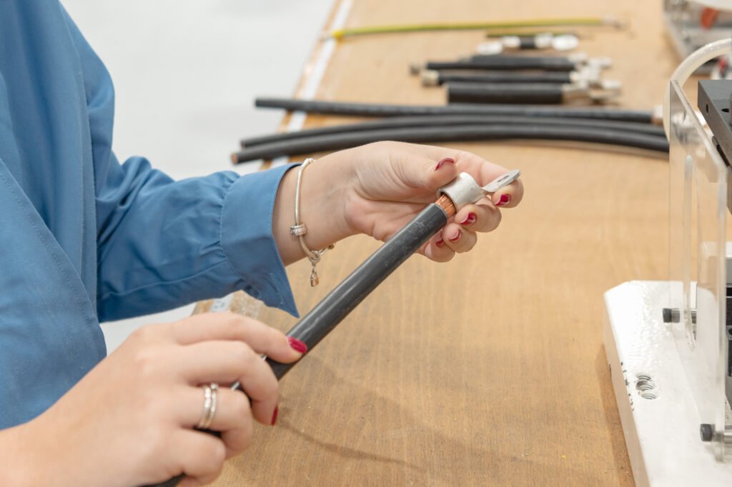 Serviços - Produção de cablagens eléctricas