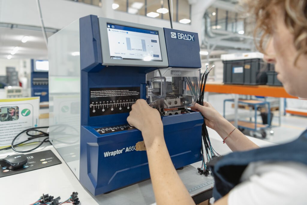 Serviços - Produção de cablagens eléctricas