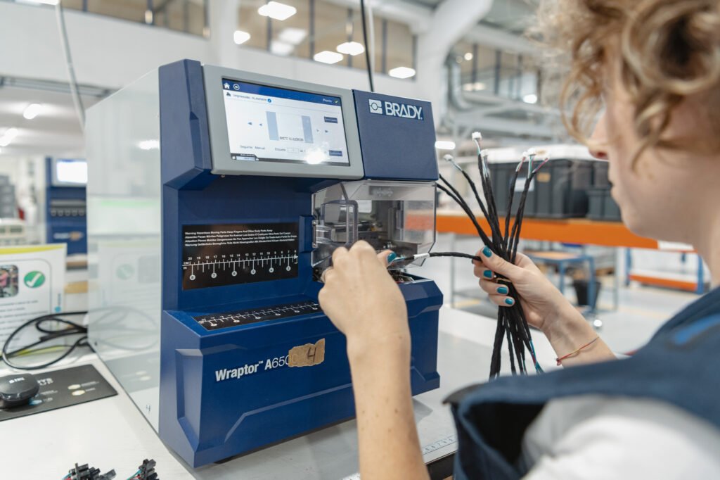 Serviços - Produção de cablagens eléctricas