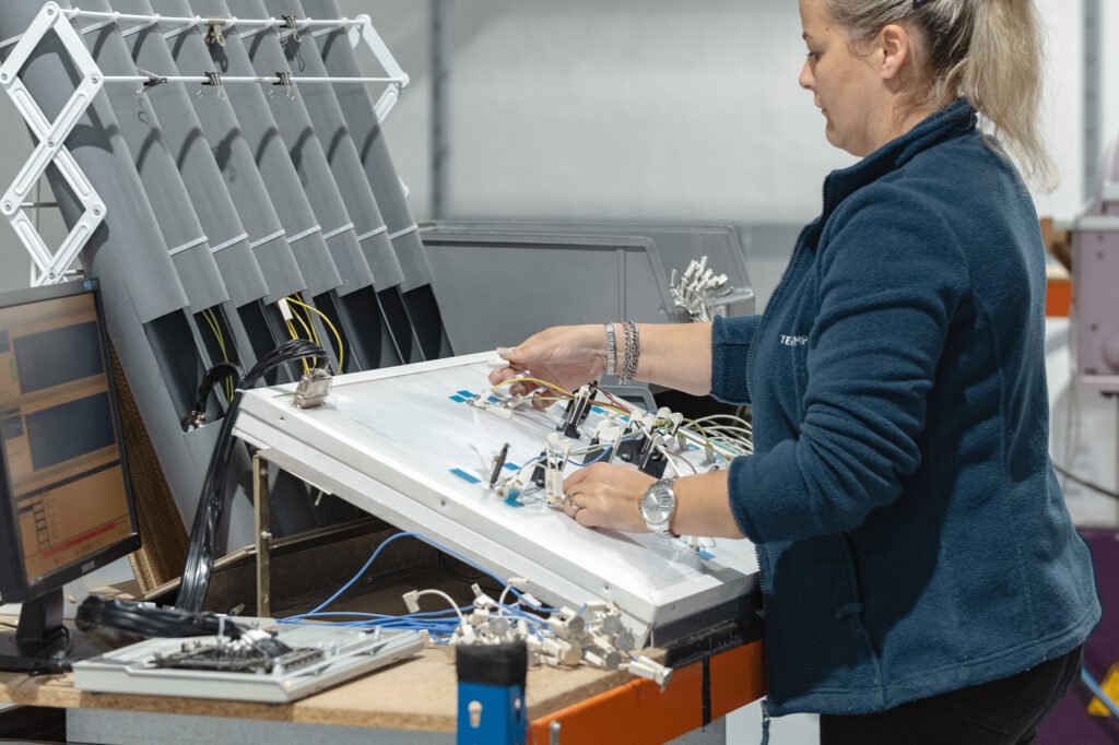 Serviços - Produção de cablagens eléctricas