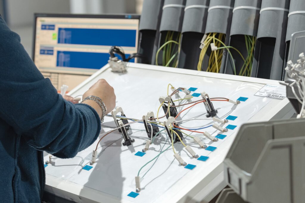 Serviços - Produção de cablagens eléctricas