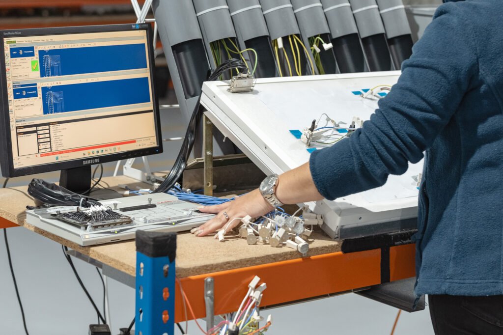 Serviços - Produção de cablagens eléctricas